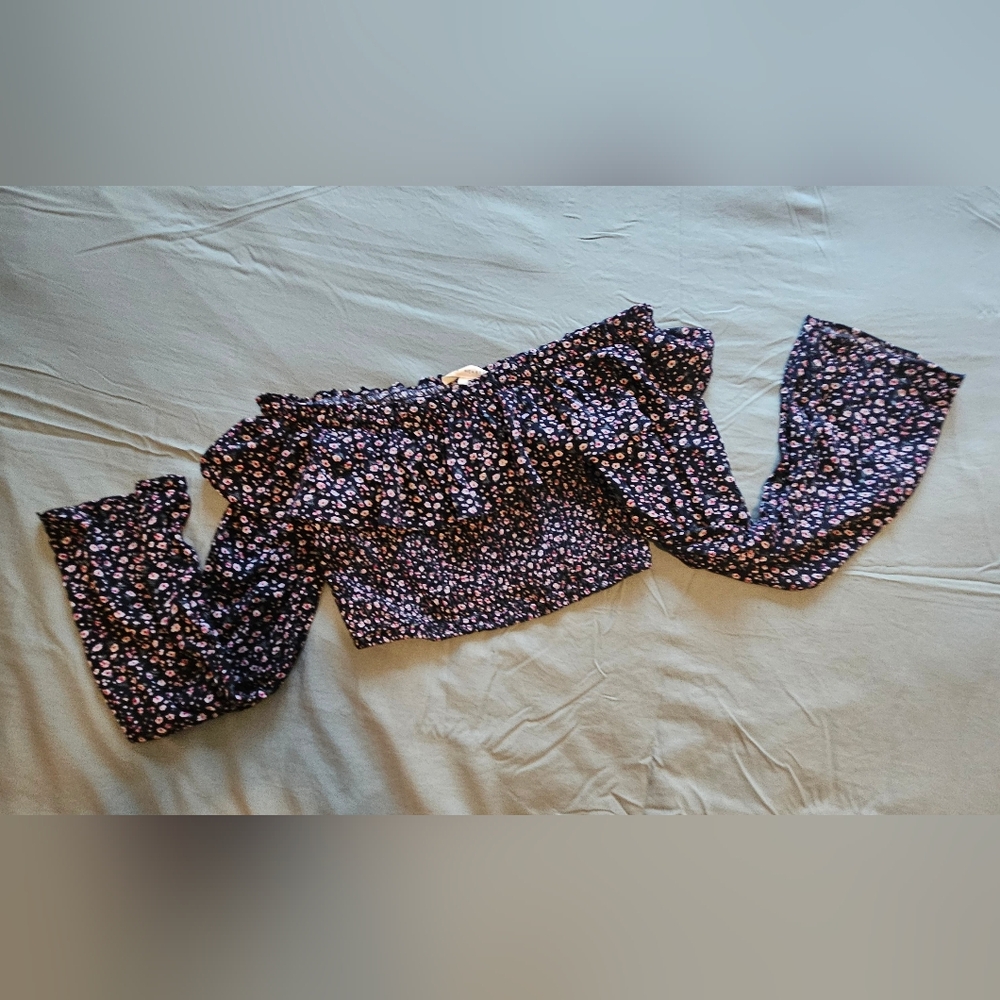 Long sleeve cropped blouse
